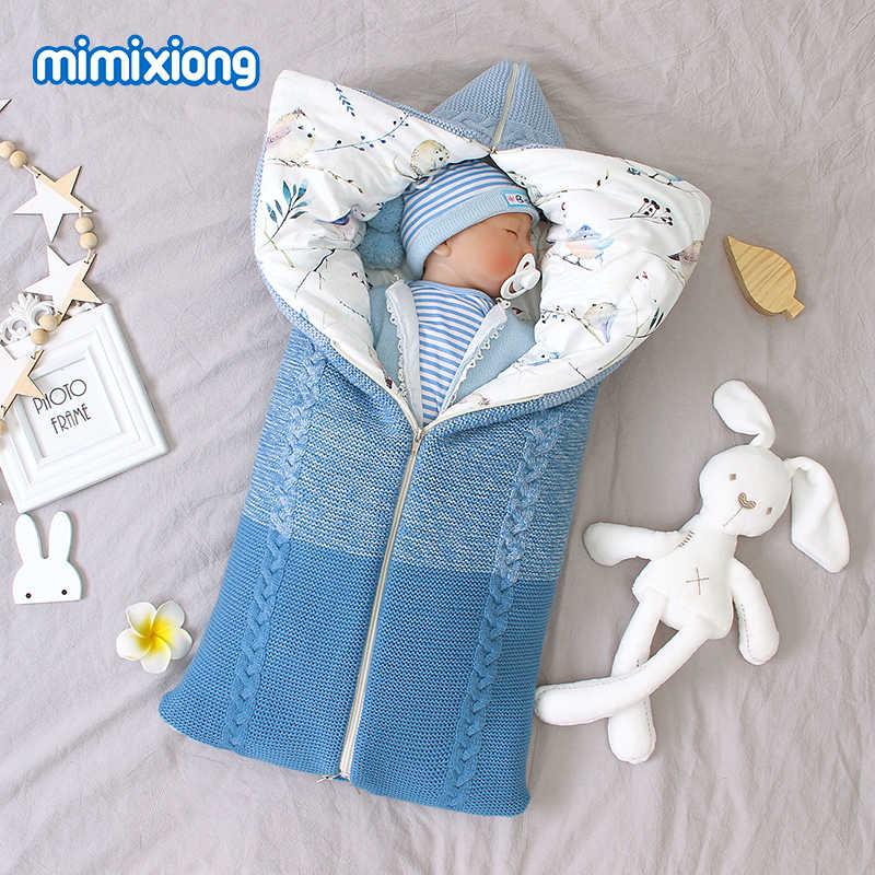 Soft and skin-friendly knitted baby sleeping bag